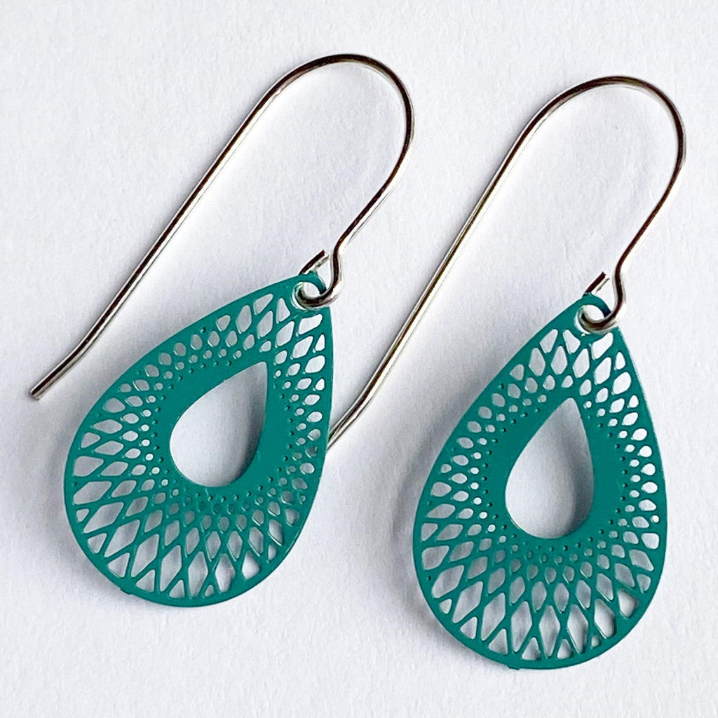 ‘Mila’ in forest green.