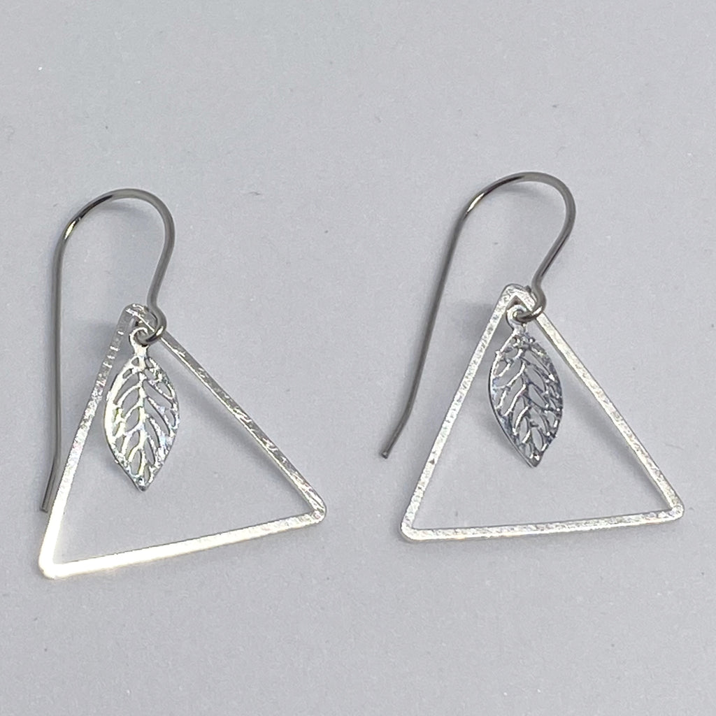 ‘Freya’ in silver triangles