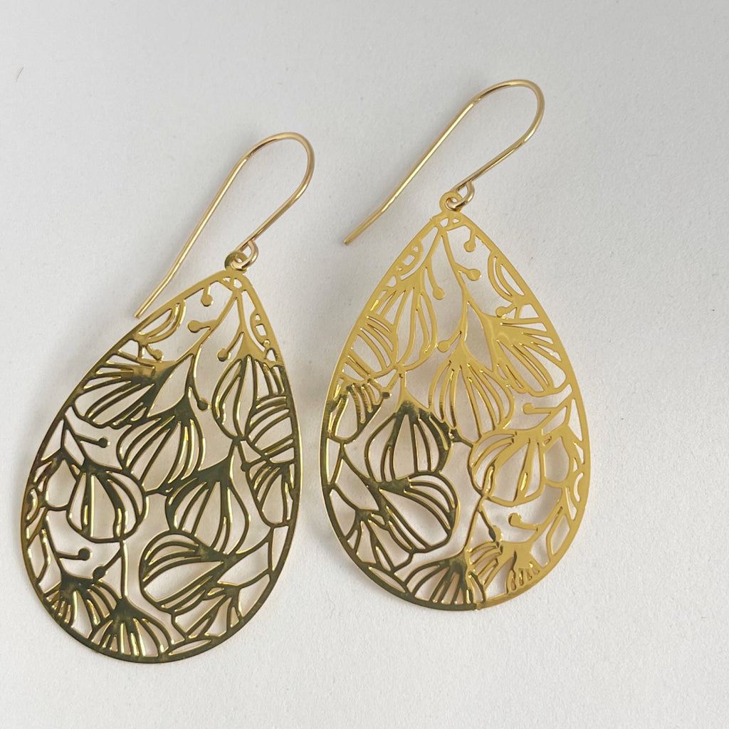 ‘Acacia’ in gold