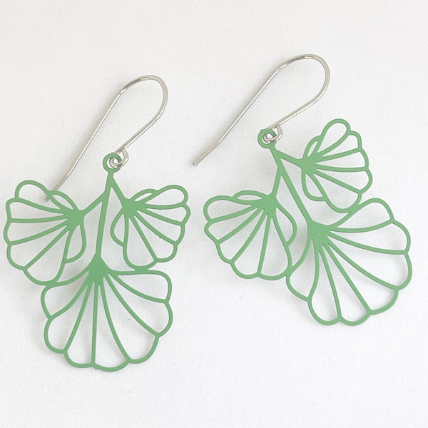 ‘Isobel’ in green