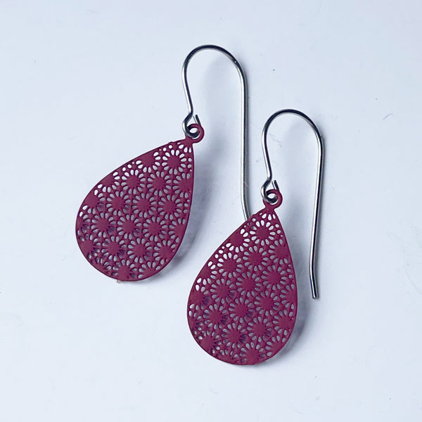 ‘Sophie’ minis in burgundy