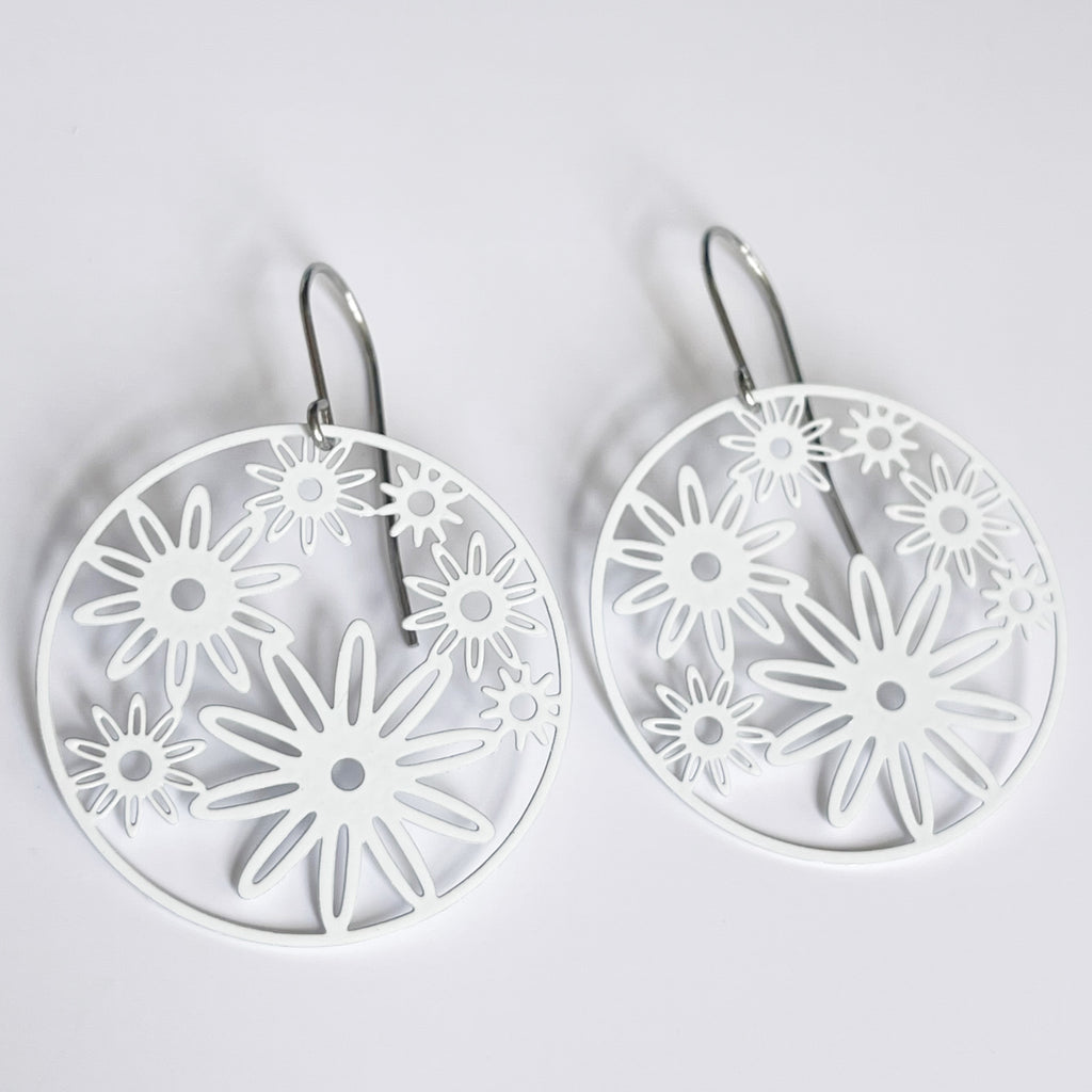 ‘Zinnia’ in white