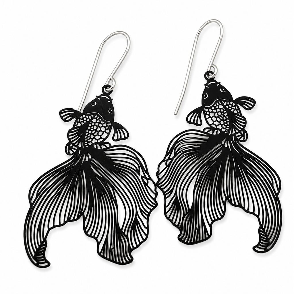 ‘Suki’ in black