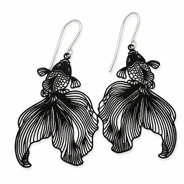 ‘Suki’ in black