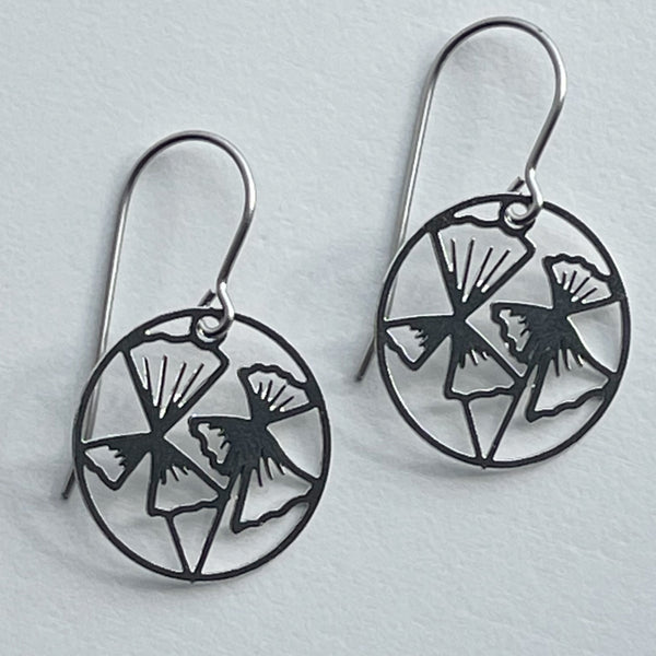 ‘Windflower’ in silver
