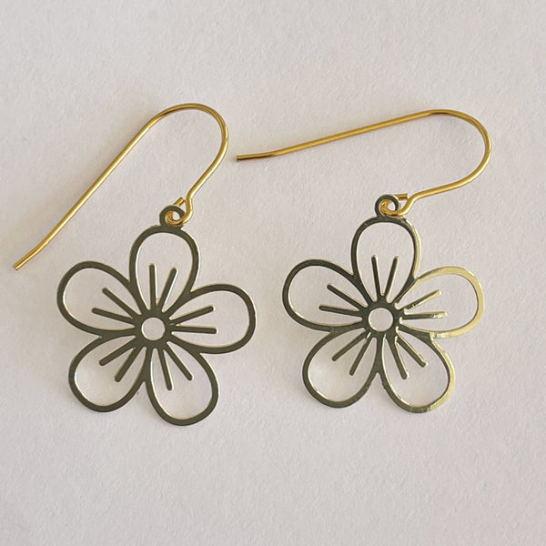 ‘Tia’ in soft gold