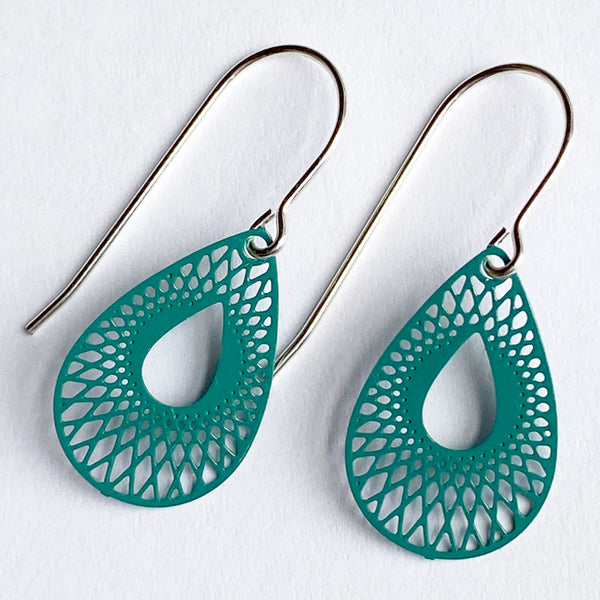 ‘Mila’ in forest green.