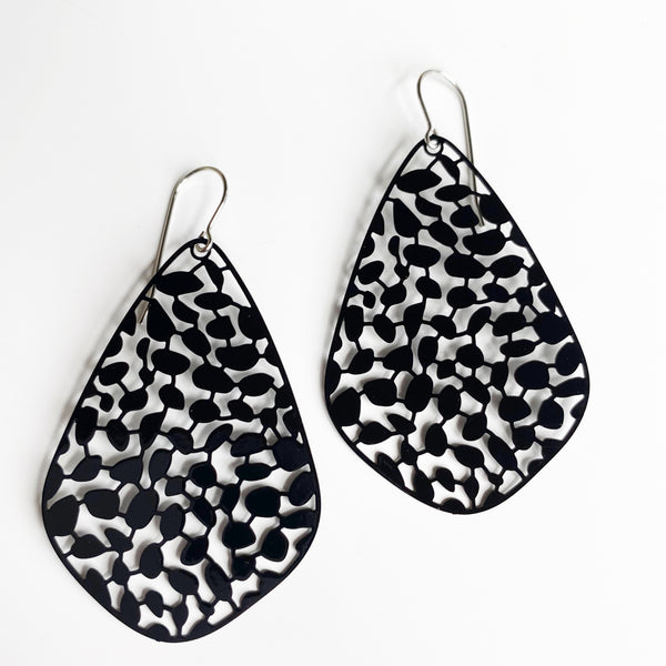 ‘Blossom’ in black