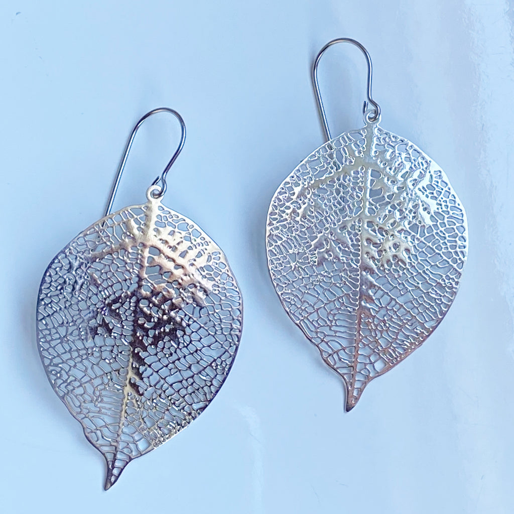 ‘Ellie Leaves’ in silver