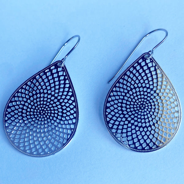 ‘Audrey’ in silver
