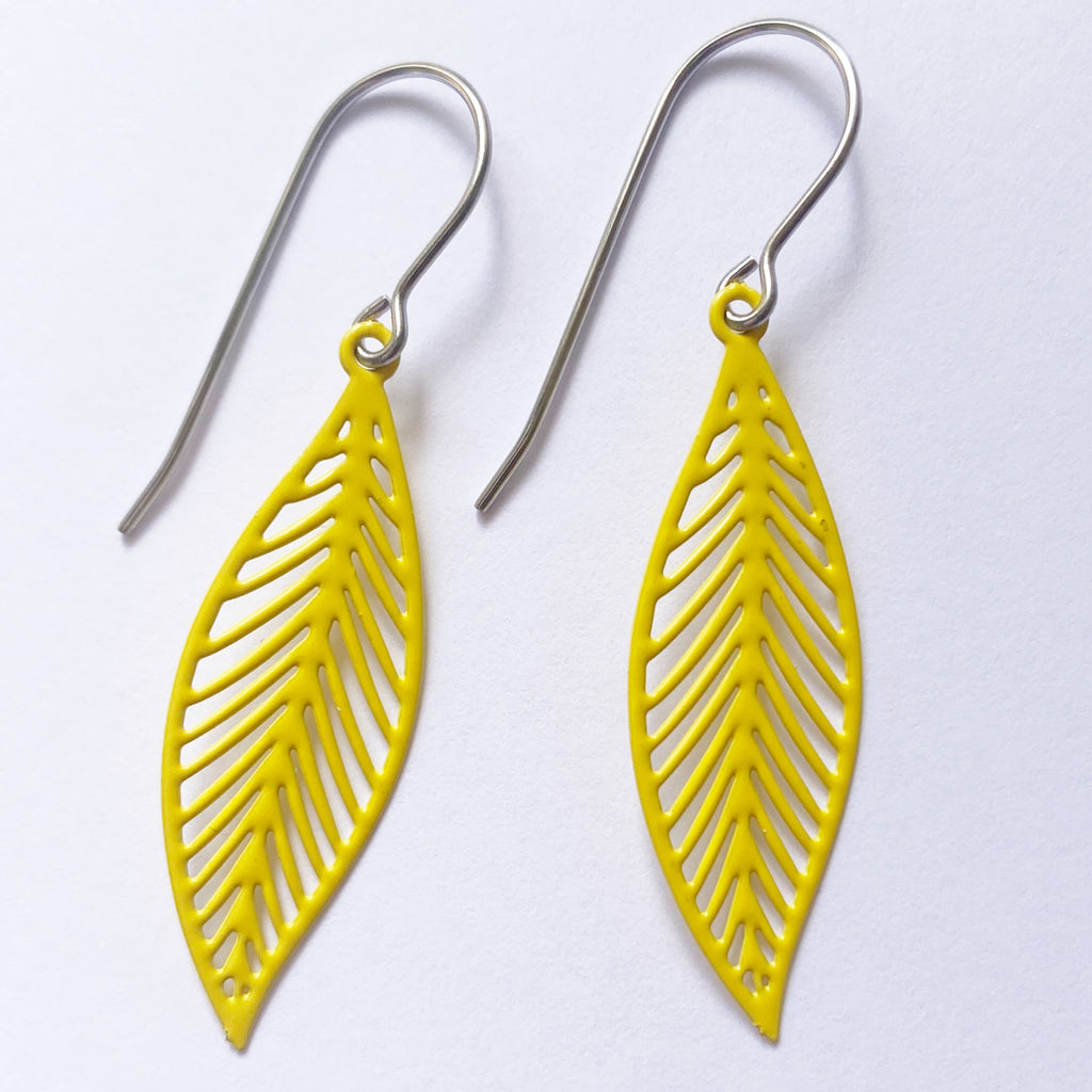 ‘Louisa’ in yellow