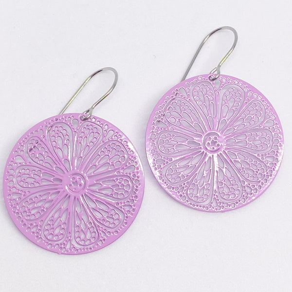 ‘Isla’ in lilac