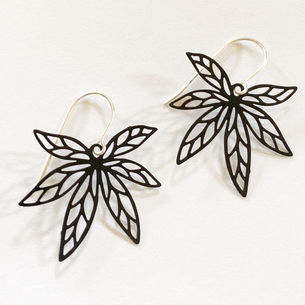 ‘Moana’ in black