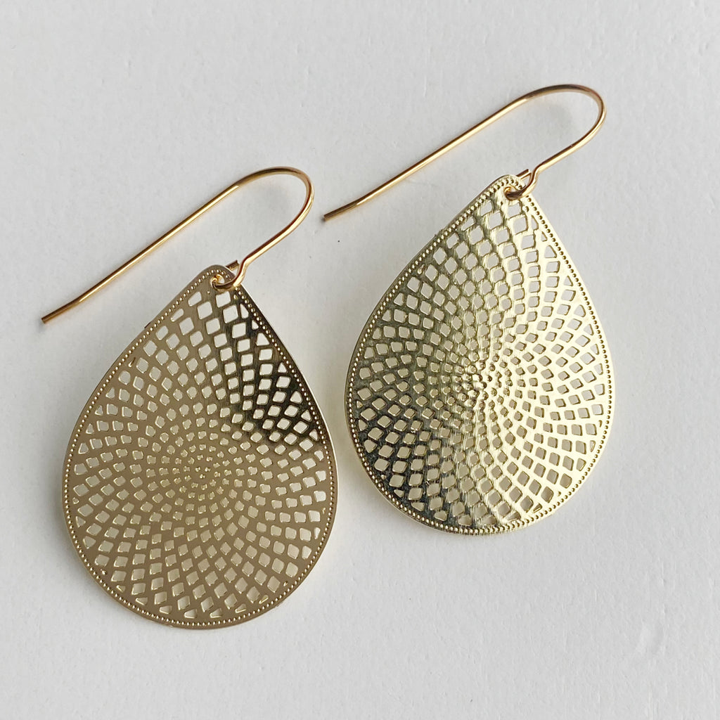‘Audrey’ in gold