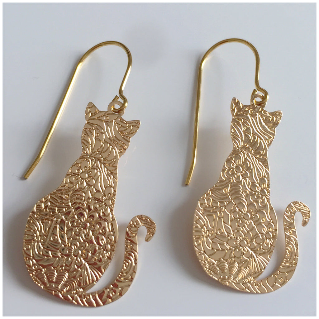 ‘Cats’ in gold