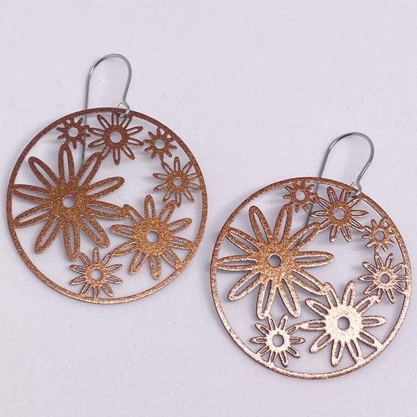 ‘Zinnia’ in metallic coffee