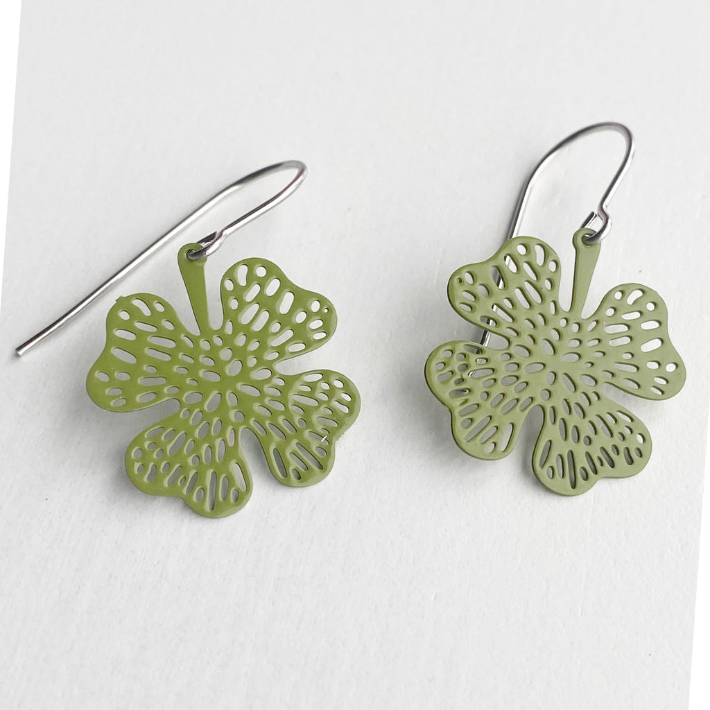 ‘Nessa’ in olive