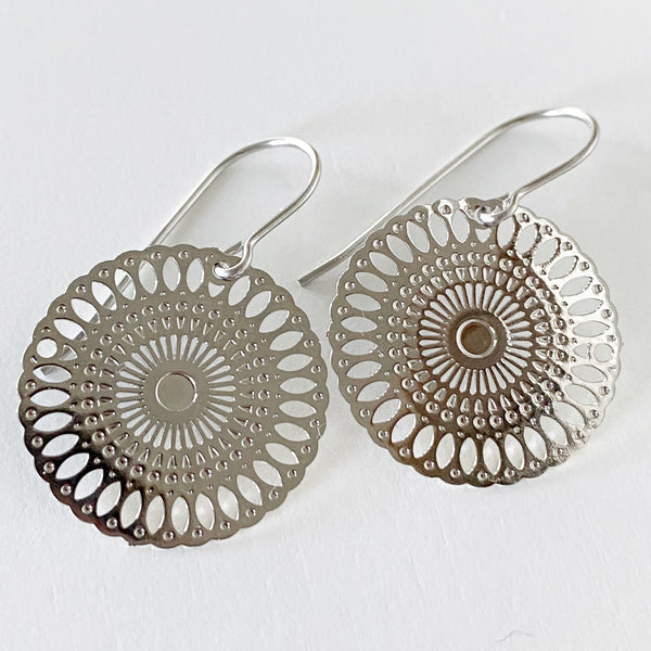 ‘Olivia’ in silver