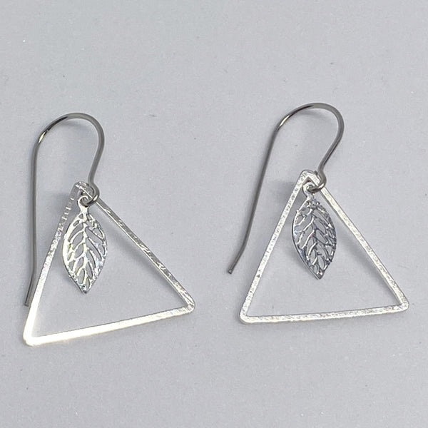 ‘Freya’ in silver triangles
