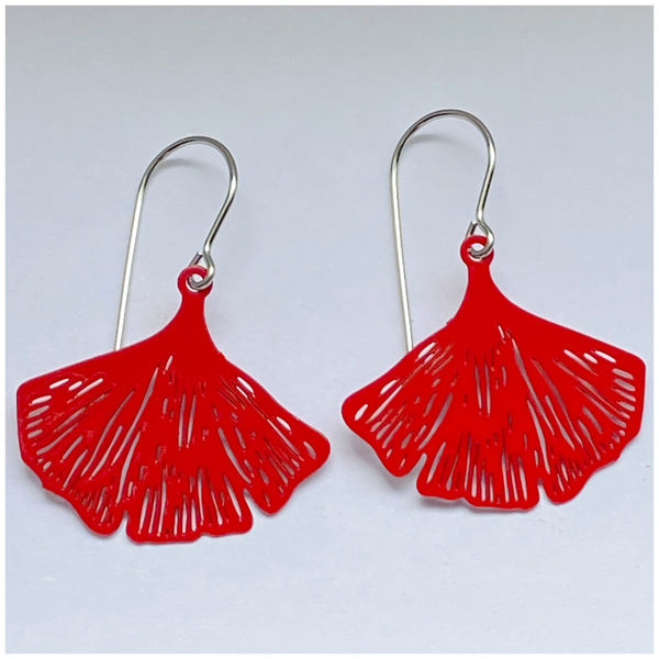 ‘Gingko’ leaves in red