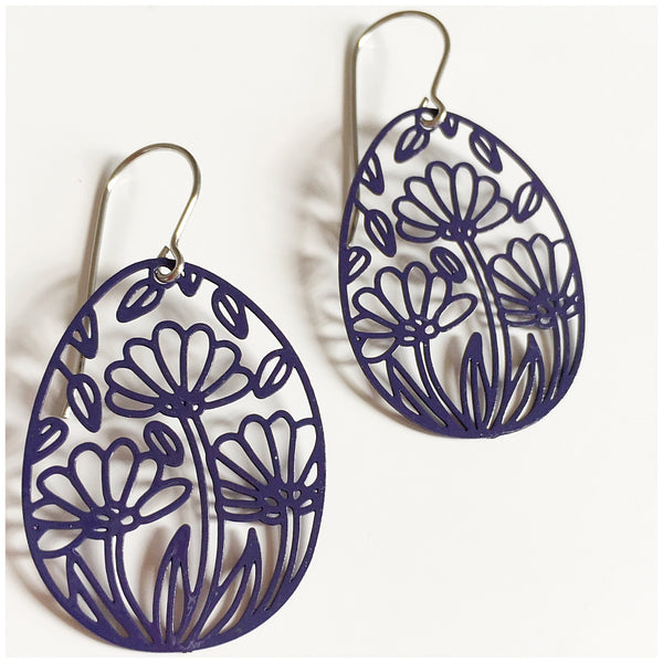 ‘Botanicals’ in navy