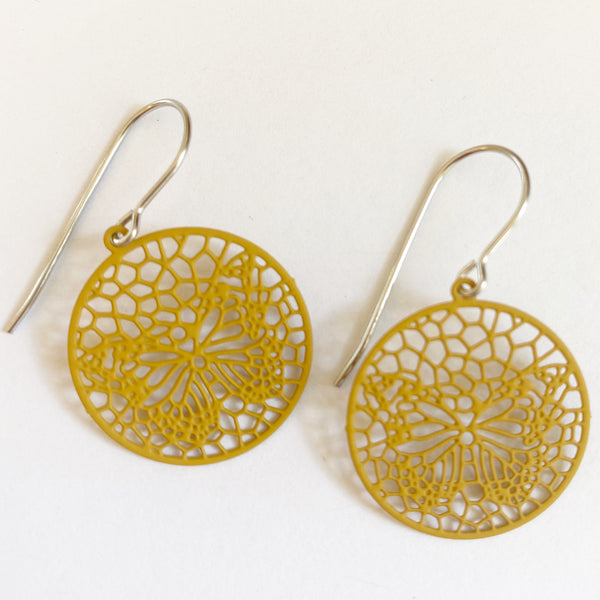 ‘Pandora’ in mustard