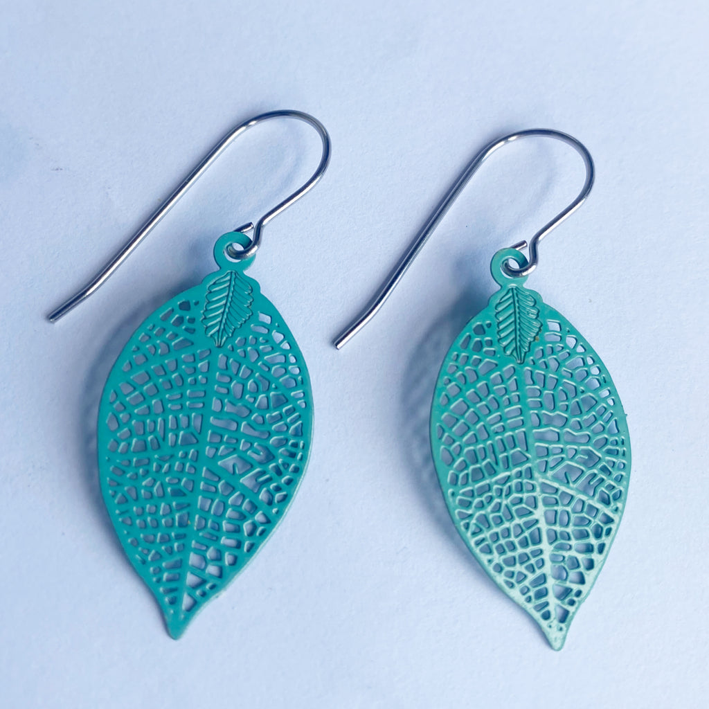 ‘Clara’ in Peacock green