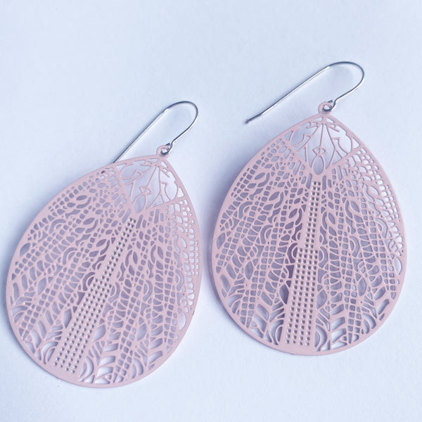 ‘Skye’ in baby pink