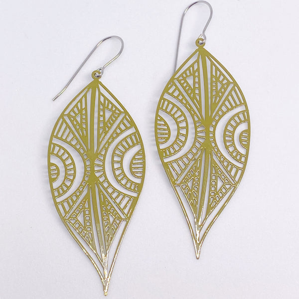 ‘Boho leaves’ in olive
