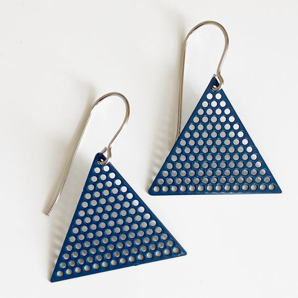 ‘Triangles’ in navy