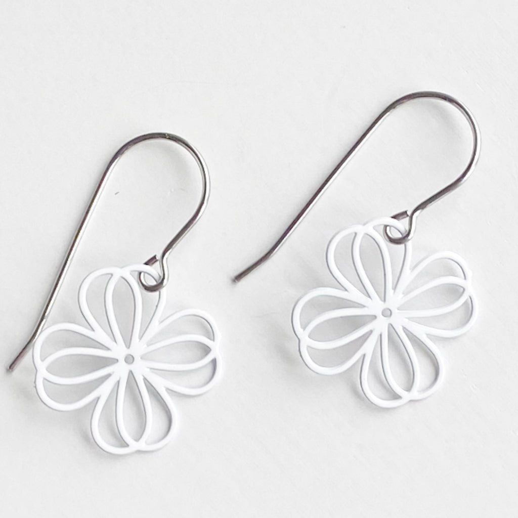 ‘Nelly’ in white