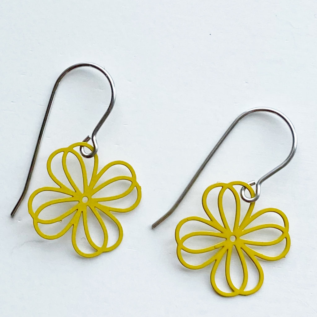 ‘Nelly’ in yellow