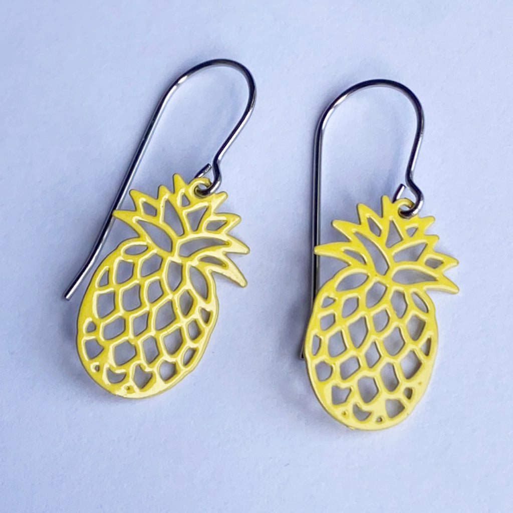 ‘Pineapples’ in yellow