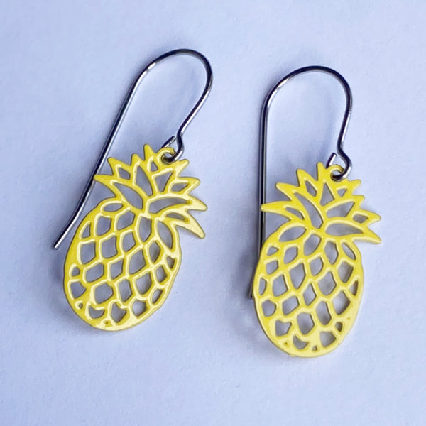 ‘Pineapples’ in yellow
