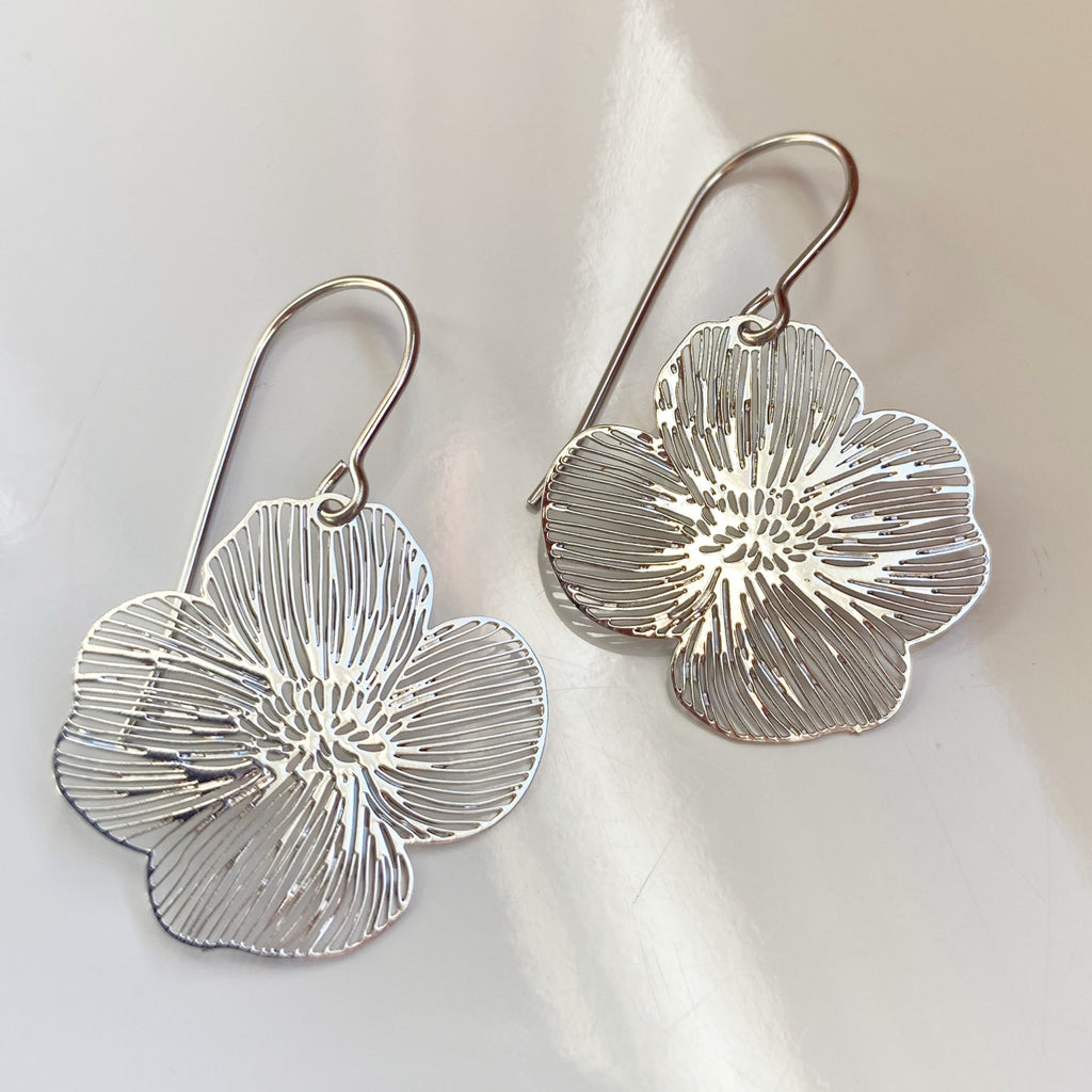 ‘Ella’ in silver