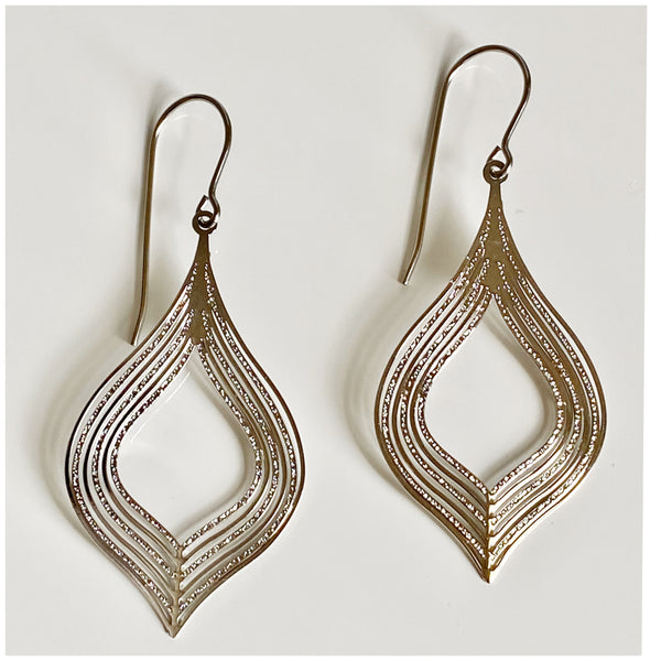 ‘Sparking Teardrops’ in silver