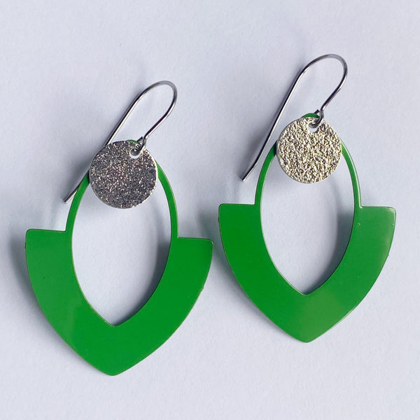 ‘Harriet’ in green and silver