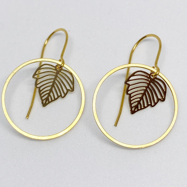 ‘Mabel’ in gold