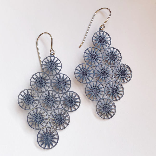 ‘Rosa’ in navy