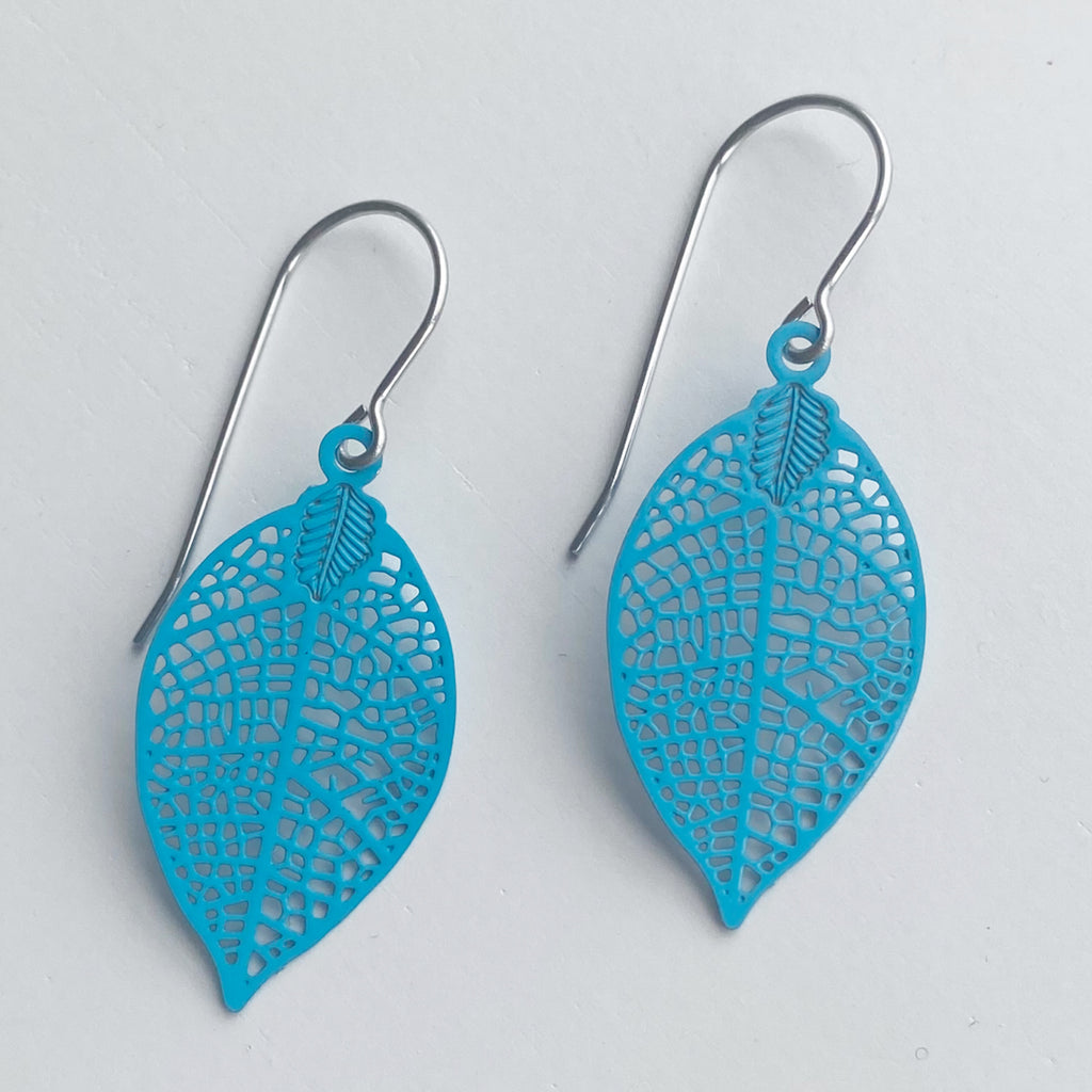 ‘Clara’ in Aqua